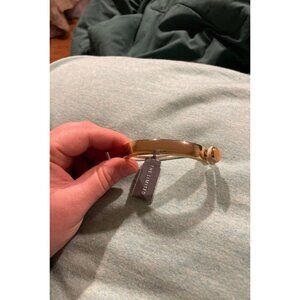 The Limited Bracelet‎